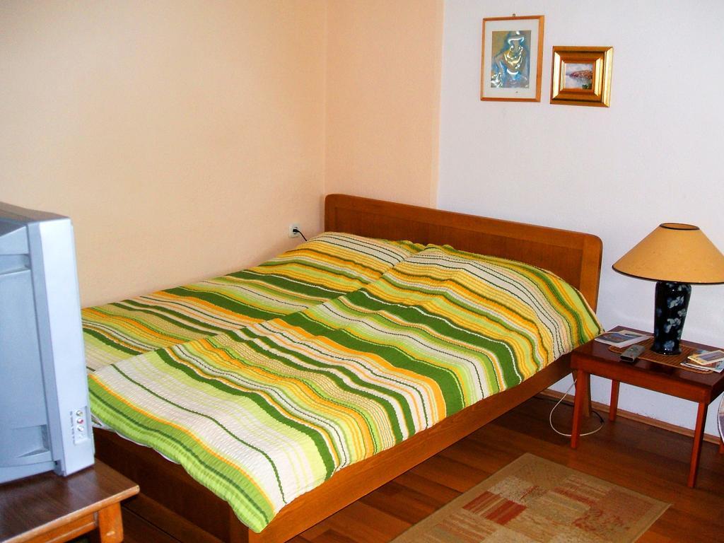 Zura Apartments Ohrid Szoba fotó